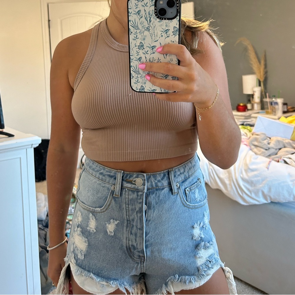 Size small Jean shorts.